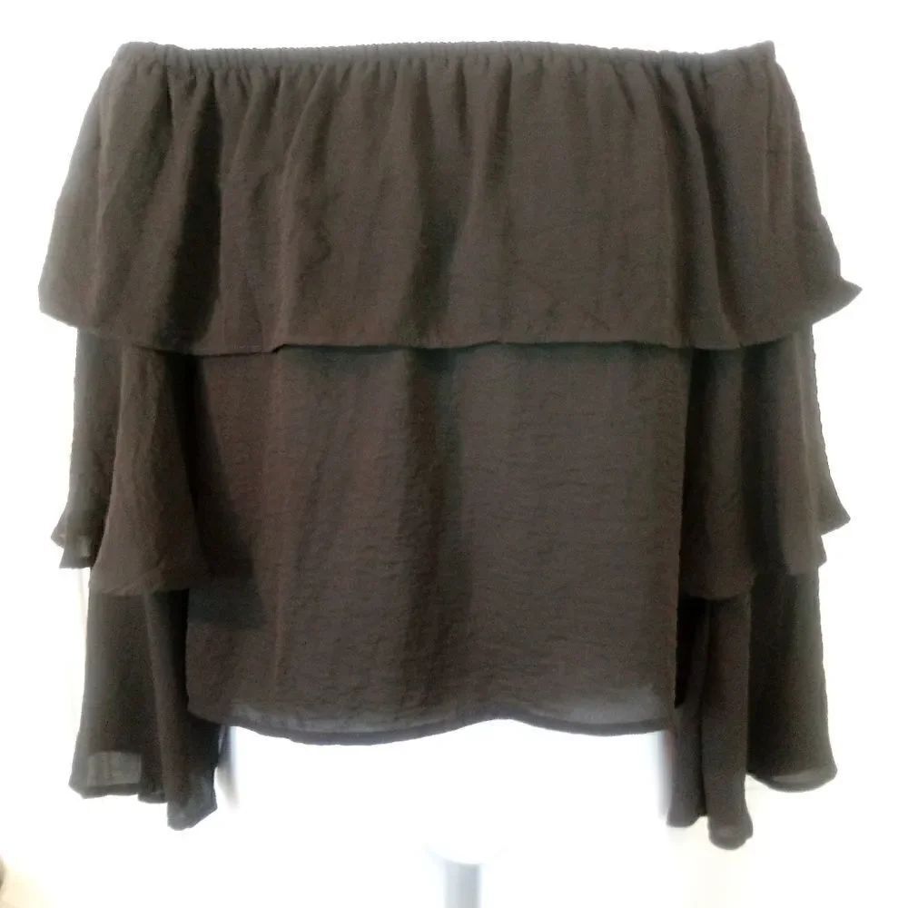 (3/$20) fashion Nova black off shoulder blouse